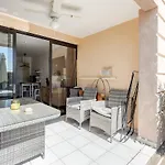 With Garden, Pool, Sea View And Parking Appartement Cannes