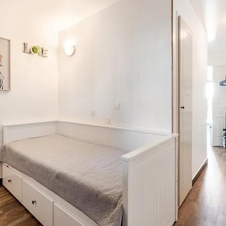 Apartament With Garden, Pool, Sea View And Parking Cannes