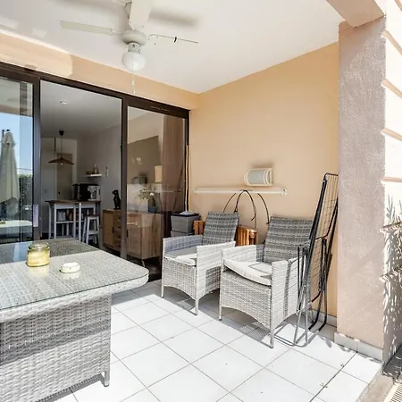 With Garden, Pool, Sea View And Parking Apartament Cannes